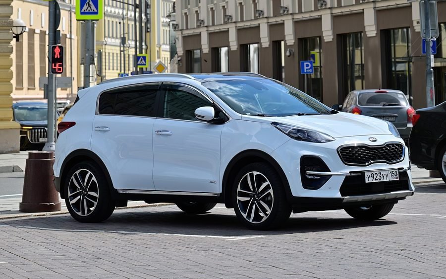 2022 KIA Sportage Alpha FWD in Clear White, photo 2 of 3
