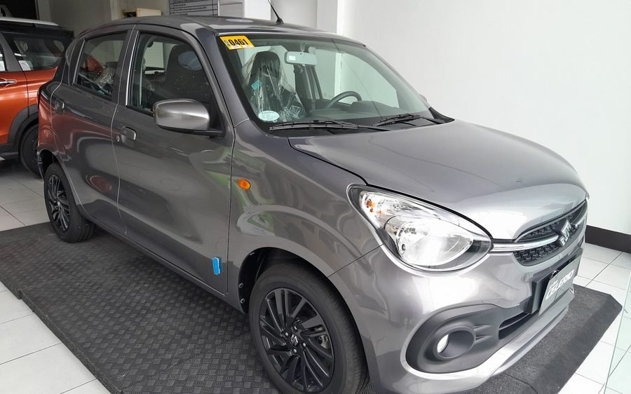 2023 Suzuki Cultus VXL in Silky Silver, photo 1 of 2